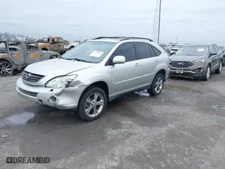 2007 Lexus RX 400h with VIN JTJHW31U372011705, listed as a IAAI auction lot 41581156 with 152,582 mi miles. Bid and sale history available at carsss.com. Image 17.