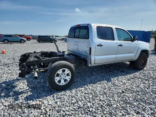 2011 Toyota Tacoma with VIN 5TFMU4FN3BX001816, listed as a Copart auction lot 65747745 with 285,268 mi miles and Salvage title. Bid and sale history available at DreamBid. Image 3.