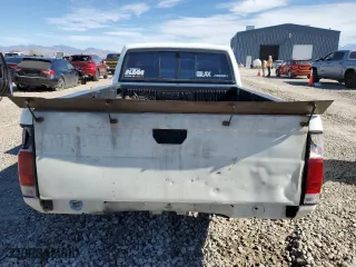 1992 Nissan Trucks 2WD XE with VIN 1N6SD11S3NC368761, listed as a Copart auction lot 77351994 with 2,033,236 mi miles and Clean Title. Bid and sale history available at carsss.com. Image 6.