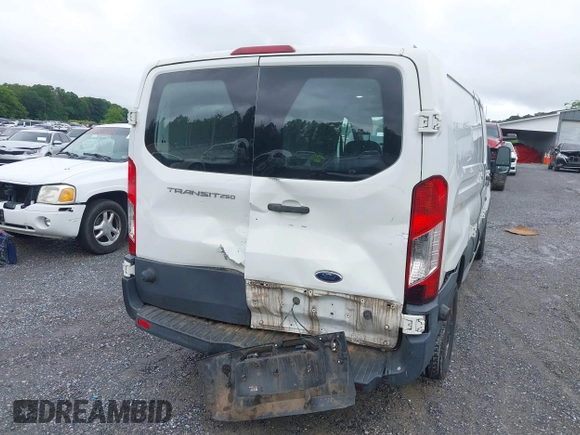 2017 Ford Transit Cargo с VIN 1FTYR2ZM4HKA60759, выставлен на аукционе IAAI как лот 42353909 с пробегом 111 882 миль миль и . История ставок и продаж доступна на DreamBid. Изображение 17.