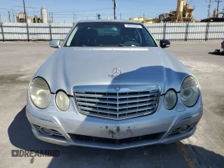 2008 Mercedes-Benz E 350 Luxury z VIN WDBUF56X08B230590, wystawiony jako Copart lot #58949345 z przebiegiem 179 449 mil mil oraz Szkoda całkowita • Salvage title. Historia ofert i sprzedaży dostępna na DreamBid. Obrazek 5.