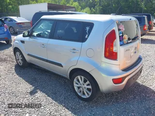 2013 Kia Soul + z VIN KNDJT2A69D7558159, wystawiony jako IAAI lot #41978478 z przebiegiem 223 717 mil mil oraz . Historia ofert i sprzedaży dostępna na DreamBid. Obrazek 3.