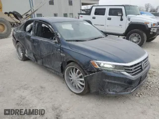 2021 Volkswagen Passat 2.0T R-Line with VIN 1VWMA7A37MC007058, listed as a Copart auction lot 44601465 with 29,839 mi miles and Salvage Title. Bid and sale history available at carsss.com. Image 4.
