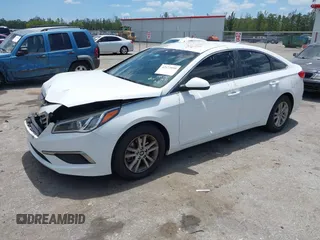 2016 Hyundai Sonata 2.4L z VIN 5NPE24AFXGH327870, wystawiony jako IAAI lot #42173050 z przebiegiem 72 000 mil mil oraz . Historia ofert i sprzedaży dostępna na DreamBid. Obrazek 2.