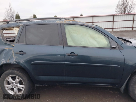 2009 Toyota RAV4 with VIN JTMBK33V89D004721, listed as a IAAI auction lot 41044764 with 204,161 mi miles. Bid and sale history available at carsss.com. Image 14.
