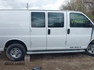 2021 Chevrolet Express Cargo Van with VIN 1GCWGAF77M1204620, listed as a IAAI auction lot 41933567 with 51,880 mi miles. Bid and sale history available at carsss.com. Image 13.