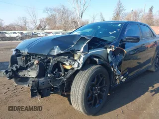 2016 Chrysler 300 S z VIN 2C3CCAGG0GH191555, wystawiony jako IAAI lot #42010604 z przebiegiem 74 343 mil mil oraz . Historia ofert i sprzedaży dostępna na DreamBid. Obrazek 6.
