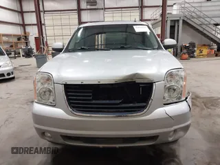 2013 GMC Yukon XL SLT z VIN 1GKS2KE71DR342261, wystawiony jako IAAI lot #42018535 z przebiegiem 201 847 mil mil oraz . Historia ofert i sprzedaży dostępna na DreamBid. Obrazek 12.