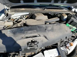 2005 Chevrolet Suburban Z71 with VIN 3GNFK16Z35G217438, listed as a Copart auction lot 43294115 with 100,353 mi miles and Salvage Title. Bid and sale history available at carsss.com. Image 13.