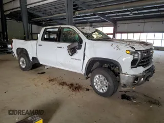 2024 Chevrolet Silverado 3500HD LTZ with VIN 2GC4YUEY9R1207326, listed as a Copart auction lot 76326084 with 5,200 mi miles and Salvage Title. Bid and sale history available at carsss.com. Image 4.