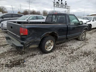 1998 GMC Sonoma with VIN 1GTCS1448WK515612, listed as a Copart auction lot 81822124 with 0 mi miles and Salvage Title. Bid and sale history available at carsss.com. Image 3.