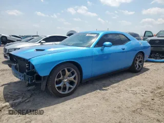 2015 Dodge Challenger SXT Plus с VIN 2C3CDZBG7FH877979, выставлен на аукционе Copart как лот 56392215 с пробегом 125 681 миль миль и Списание • Salvage title. История ставок и продаж доступна на DreamBid. Изображение 1.