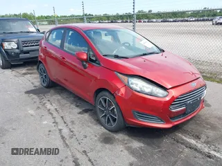 2019 Ford Fiesta SE с VIN 3FADP4EJ9KM147364, выставлен на аукционе IAAI как лот 42584678 с пробегом 59 318 миль миль и . История ставок и продаж доступна на DreamBid. Изображение 1.