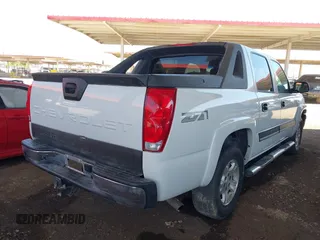 2006 Chevrolet Avalanche Z71 z VIN 3GNEK12Z36G125295, wystawiony jako IAAI lot #42242865 z przebiegiem 149 735 mil mil oraz . Historia ofert i sprzedaży dostępna na DreamBid. Obrazek 13.