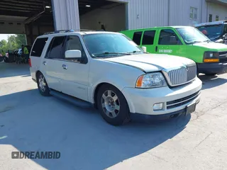 2005 Lincoln Navigator Luxury with VIN 5LMFU28595LJ22574, listed as a IAAI auction lot 42785096 with 84,668 mi miles and . Bid and sale history available at DreamBid. Image 1.