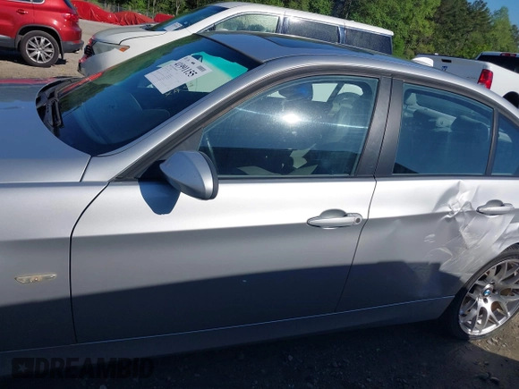 2007 BMW 3 Series 328i z VIN WBAVA33597FV65962, wystawiony jako IAAI lot #41991155 z przebiegiem 189 575 mil mil oraz . Historia ofert i sprzedaży dostępna na DreamBid. Obrazek 15.