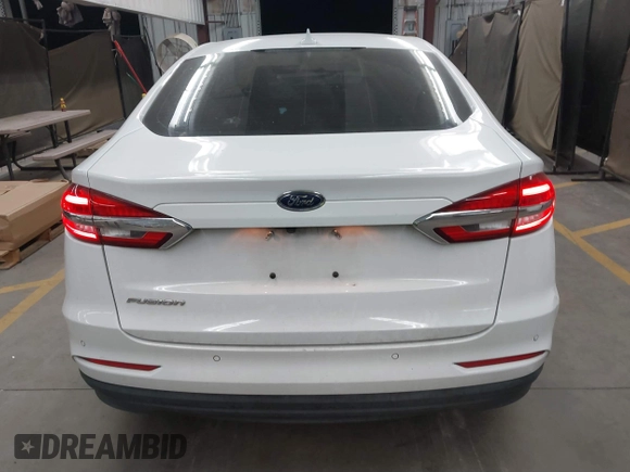 2020 Ford Fusion SE with VIN 3FA6P0H70LR155777, listed as a IAAI auction lot 41719123 with 61,531 mi miles. Bid and sale history available at carsss.com. Image 15.
