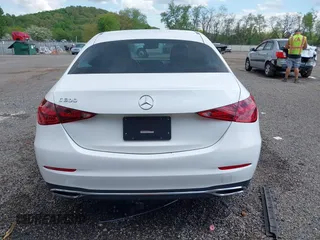 2023 Mercedes-Benz C 300 z VIN W1KAF4GBXPR094272, wystawiony jako IAAI lot #42168472 z przebiegiem 53 144 mil mil oraz . Historia ofert i sprzedaży dostępna na DreamBid. Obrazek 17.