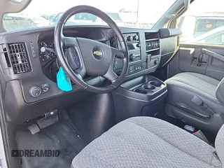 2020 Chevrolet Express Cargo z VIN 1GCWGAFG8L1252738, wystawiony jako IAAI lot #42617603 z przebiegiem 65 745 mil mil oraz . Historia ofert i sprzedaży dostępna na DreamBid. Obrazek 20.