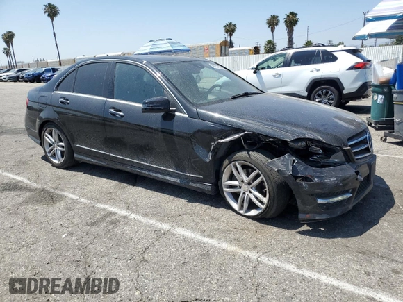 2014 Mercedes-Benz C 250 Sport z VIN WDDGF4HBXEA932241, wystawiony jako Copart lot #58557055 z przebiegiem 138 878 mil mil oraz Szkoda całkowita • Salvage title. Historia ofert i sprzedaży dostępna na DreamBid. Obrazek 4.
