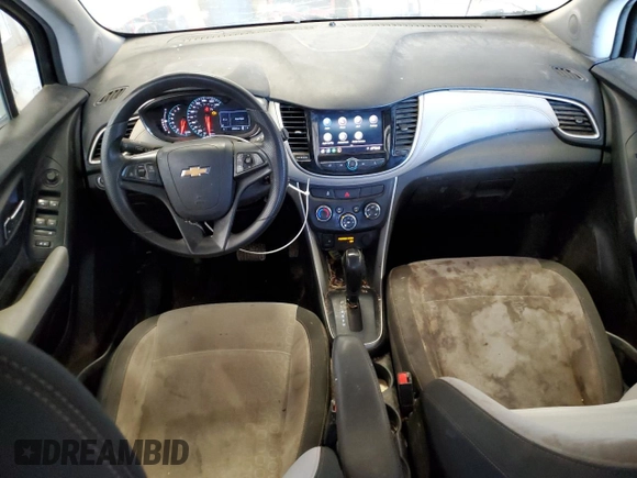 2021 Chevrolet Trax LS z VIN KL7CJKSB9MB306982, wystawiony jako Copart lot #52457215 z przebiegiem 95 949 mil mil oraz Czysty tytuł • Clean title. Historia ofert i sprzedaży dostępna na DreamBid. Obrazek 8.