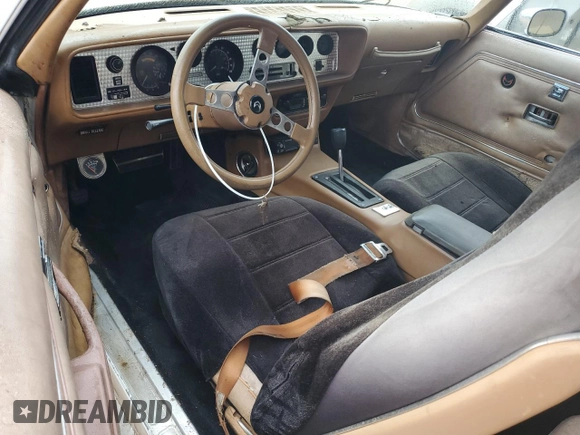 1979 Pontiac Firebird with VIN 2U87K9N120105, listed as a Copart auction lot 84729164 with 87,739 mi miles and Clean title. Bid and sale history available at DreamBid. Image 8.