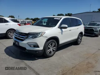 2017 Honda Pilot EX-L z VIN 5FNYF6H53HB087359, wystawiony jako Copart lot #55527885 z przebiegiem 64 893 mil mil oraz Szkoda całkowita • Salvage title. Historia ofert i sprzedaży dostępna na DreamBid. Obrazek 1.