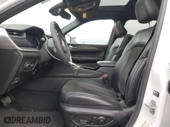 2023 Jeep Grand Cherokee Laredo с VIN 1C4RJHAG8PC569833, выставлен на аукционе Copart как лот 62543635 с пробегом 22 373 миль миль и Списание • Salvage title. История ставок и продаж доступна на DreamBid. Изображение 7.