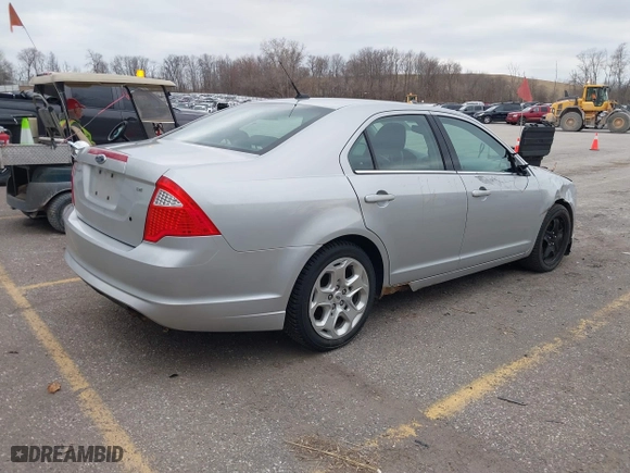 2010 Ford Fusion SE with VIN 3FAHP0HA7AR238091, listed as a IAAI auction lot 41847624 with 157,381 mi miles. Bid and sale history available at carsss.com. Image 4.