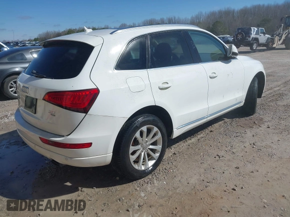 2014 Audi Q5 Premium Plus with VIN WA1LFAFP1EA051704, listed as a IAAI auction lot 41725317 with 136,084 mi miles. Bid and sale history available at carsss.com. Image 4.