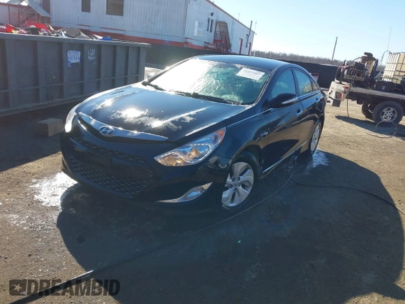 2014 Hyundai Sonata Hybrid Limited with VIN KMHEC4A46EA110201, listed as a IAAI auction lot 41427483 with 81,957 mi miles. Bid and sale history available at carsss.com. Image 17.