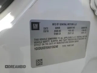 2010 Cadillac STS AWD z VIN 1G6DU6EV9A0138248, wystawiony jako Copart lot #85649154 z przebiegiem 137 227 mil mil oraz Nie do naprawy • Non repairable. Historia ofert i sprzedaży dostępna na DreamBid. Obrazek 12.