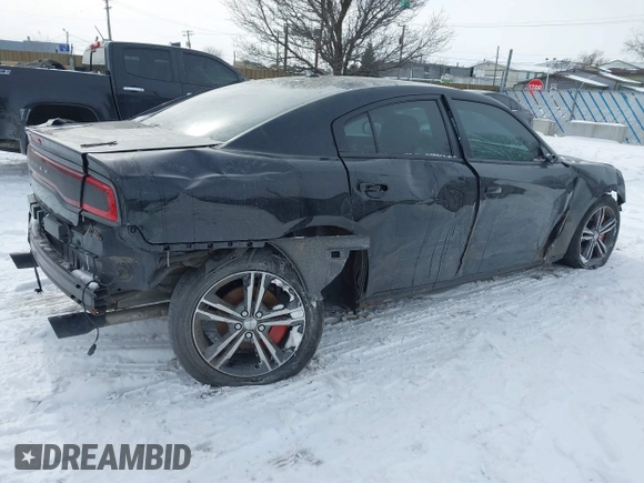 2014 Dodge Charger RT Plus with VIN 2C3CDXDT1EH224271, listed as a IAAI auction lot 41575773 with 91,629 mi miles. Bid and sale history available at carsss.com. Image 4.