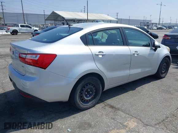 2013 Kia Rio LX z VIN KNADM4A3XD6225208, wystawiony jako IAAI lot #42477099 z przebiegiem 111 996 mil mil oraz . Historia ofert i sprzedaży dostępna na DreamBid. Obrazek 4.