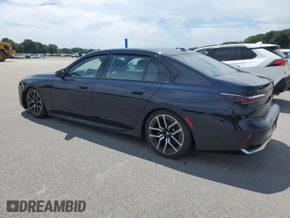 2025 BMW 7 Series 740i xDrive with VIN WBA33EH07SCU55254, listed as a Copart auction lot 62841015 with 4,314 mi miles and Clean title. Bid and sale history available at DreamBid. Image 2.