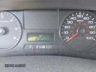 2006 Ford F-250 XL z VIN 1FTSX21516EC97026, wystawiony jako IAAI lot #41991940 z przebiegiem 169 841 mil mil oraz . Historia ofert i sprzedaży dostępna na DreamBid. Obrazek 15.