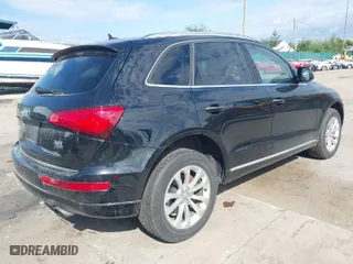 2017 Audi Q5 Premium with VIN WA1C2AFP1HA058751, listed as a IAAI auction lot 40494748 with 67,877 mi miles. Bid and sale history available at carsss.com. Image 4.