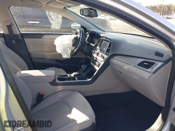 2018 Hyundai Sonata SEL with VIN 5NPE34AFXJH637053, listed as a IAAI auction lot 41723294 with 47,574 mi miles and . Bid and sale history available at carsss.com. Image 5.