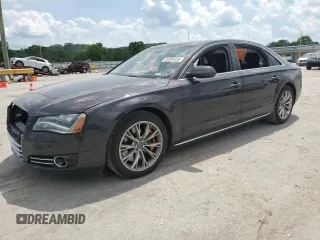 2011 Audi A8 z VIN WAURVAFD2BN004871, wystawiony jako Copart lot #55208355 z przebiegiem 167 356 mil mil oraz Szkody całkowita. Historia ofert i sprzedaży dostępna na DreamBid. Obrazek 1.