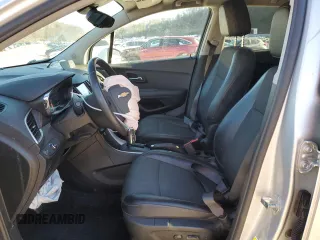 2019 Chevrolet Trax LT z VIN 3GNCJLSB4KL389877, wystawiony jako Copart lot #45202175 z przebiegiem 35 394 mil mil oraz Szkoda całkowita • Salvage title. Historia ofert i sprzedaży dostępna na DreamBid. Obrazek 7.