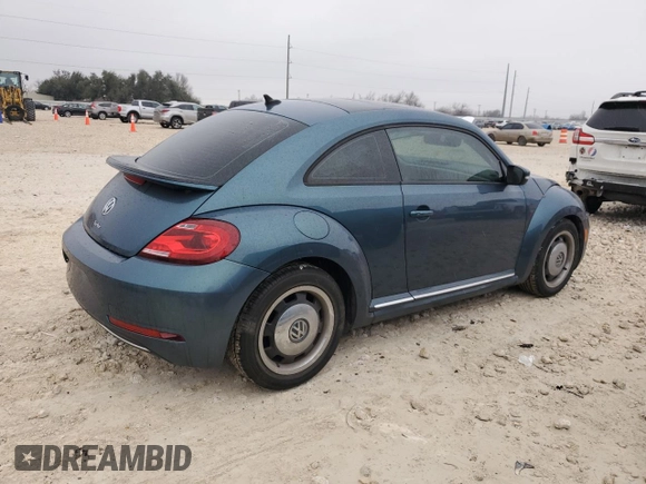 2018 Volkswagen Beetle S z VIN 3VWFD7AT5JM704416, wystawiony jako Copart lot #45387895 z przebiegiem 51 601 mil mil oraz Czysty tytuł • Clean title. Historia ofert i sprzedaży dostępna na DreamBid. Obrazek 3.