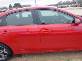 2019 Kia Forte LXS z VIN 3KPF24AD6KE084266, wystawiony jako IAAI lot #41566565 z przebiegiem 70 512 mil mil oraz . Historia ofert i sprzedaży dostępna na DreamBid. Obrazek 12.