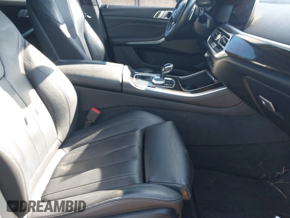 2019 BMW X5 xDrive40i with VIN 5UXCR6C57KLL08098, listed as a IAAI auction lot 41877557 with 52,980 mi miles and . Bid and sale history available at DreamBid. Image 5.