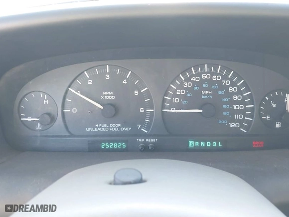 1996 Dodge Caravan LE with VIN 1B4GP54LXTB280611, listed as a IAAI auction lot 41349056 with 252,825 mi miles. Bid and sale history available at carsss.com. Image 7.