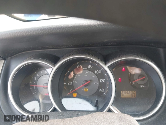 2007 Nissan Versa S z VIN 3N1BC13E87L367967, wystawiony jako IAAI lot #42412791 z przebiegiem 239 800 mil mil oraz . Historia ofert i sprzedaży dostępna na DreamBid. Obrazek 7.