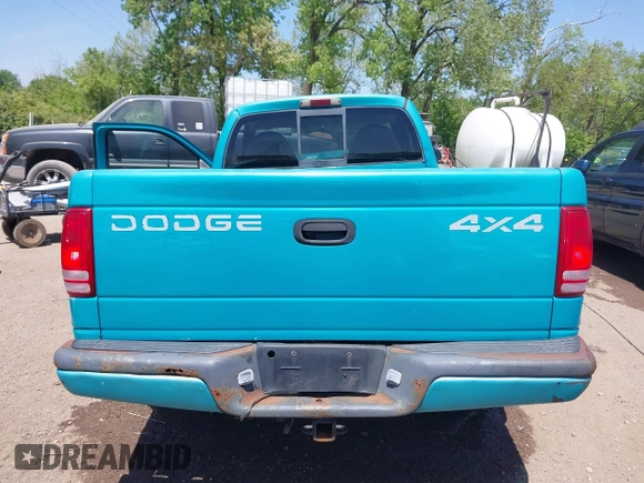 1997 Dodge Dakota z VIN 1B7GG26Y5VS253054, wystawiony jako IAAI lot #42215925 z przebiegiem 125 768 mil mil oraz . Historia ofert i sprzedaży dostępna na DreamBid. Obrazek 16.