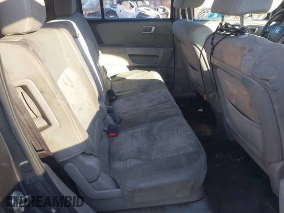 2013 Honda Pilot LX with VIN 5FNYF4H25DB073872, listed as a IAAI auction lot 41901435 with 171,529 mi miles. Bid and sale history available at carsss.com. Image 8.