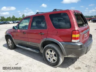 2006 Ford Escape XLT with VIN 1FMYU03176KA68395, listed as a Copart auction lot 60214814 with 0 mi miles and Salvage Title. Bid and sale history available at carsss.com. Image 2.