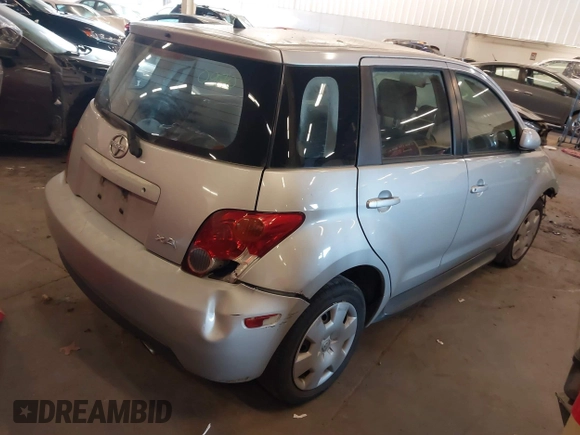 2005 Scion xA z VIN JTKKT604450093627, wystawiony jako IAAI lot #41677065 z przebiegiem 144 397 mil mil oraz . Historia ofert i sprzedaży dostępna na DreamBid. Obrazek 4.