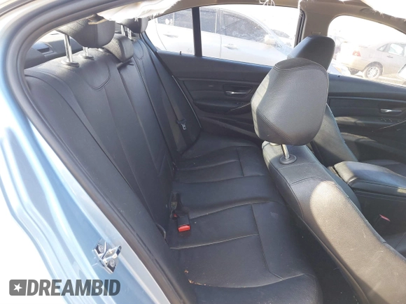 2012 BMW 3 Series 328i с VIN WBA3C1C55CF432664, выставлен на аукционе IAAI как лот 41334641 с пробегом Не указан миль и . История ставок и продаж доступна на DreamBid. Изображение 8.